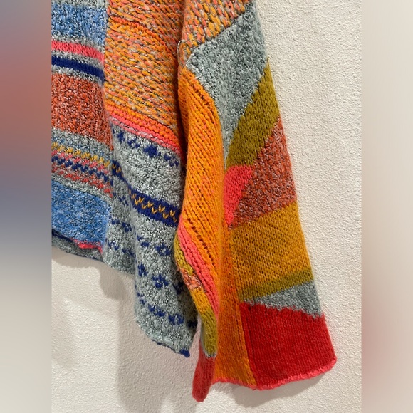 Moon & Madison Multicolor Knit Abstract Sweater - Picture 7 of 8